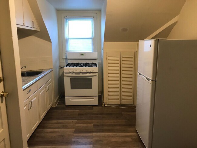 Foto del edificio - ELM 869-871