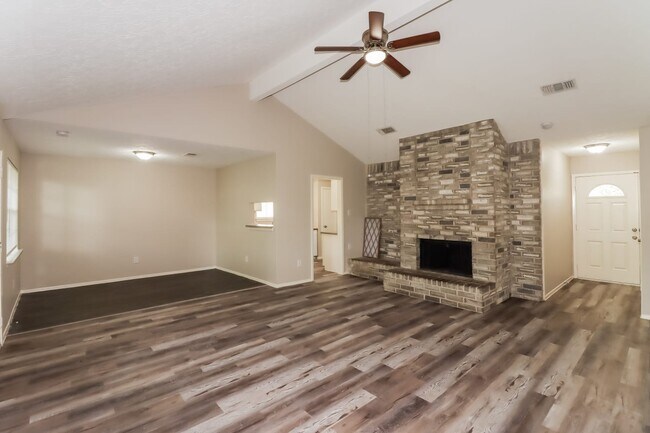 Building Photo - 2755 N Camden Pkwy