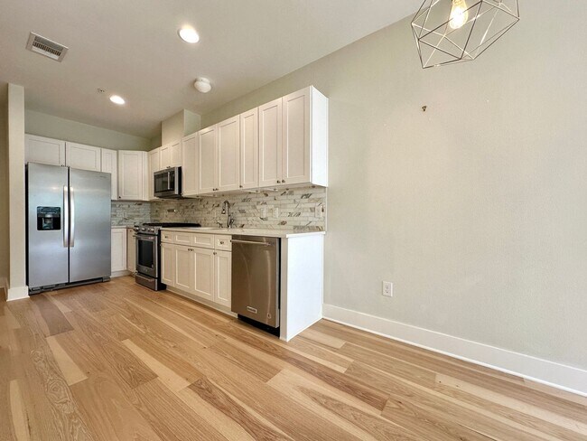 Foto del edificio - Celia's Court Unit #11