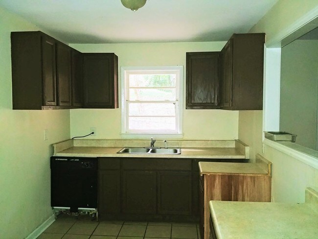 Foto del edificio - 2920 Waters Rd SW