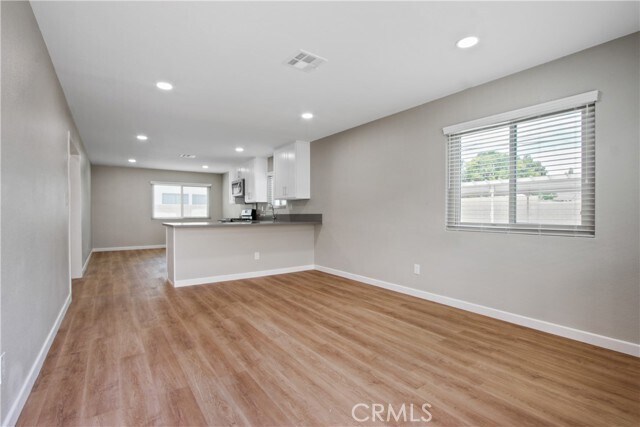 Foto del edificio - 12958 Yorba Ave