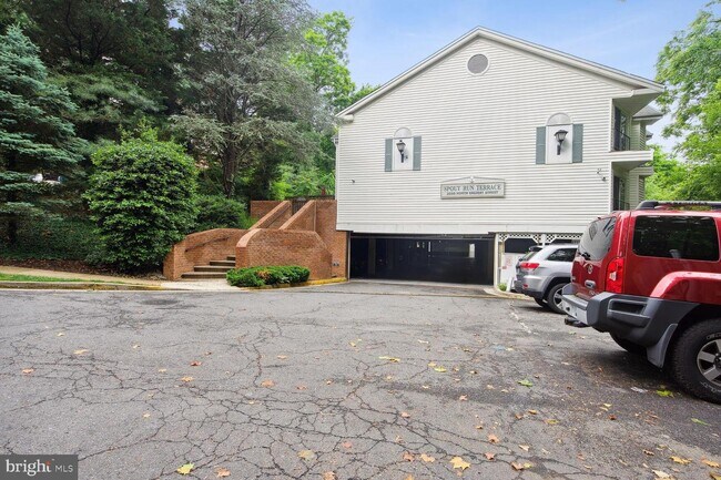 Building Photo - 2050 N Calvert St