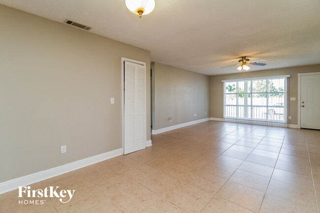 Building Photo - 11107 Finchley Pl