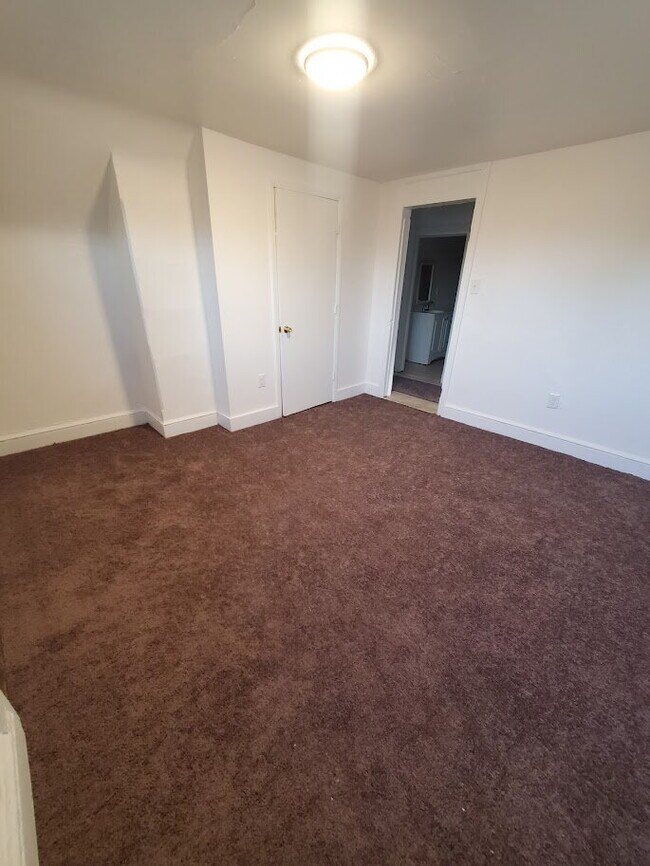 Building Photo - 507 Broadway; Apt #5