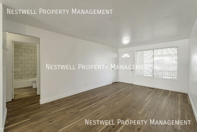 Foto del edificio - 7375 S Highland Dr