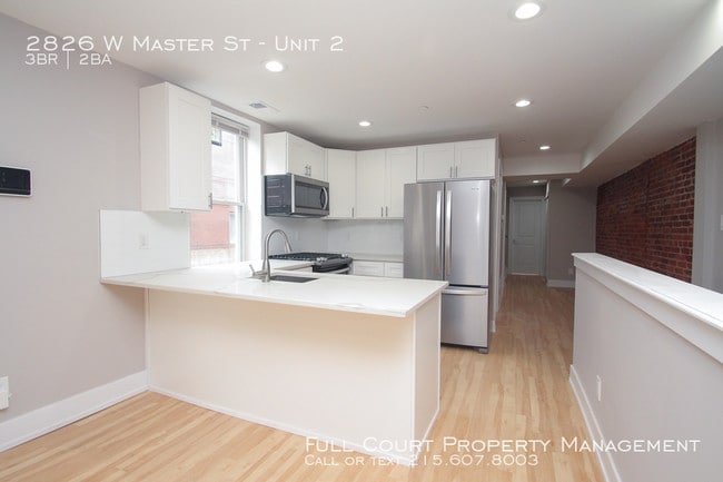 Building Photo - Master Street Duplex Unit#2