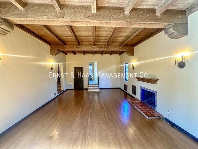 Building Photo - 601 Termino Ave