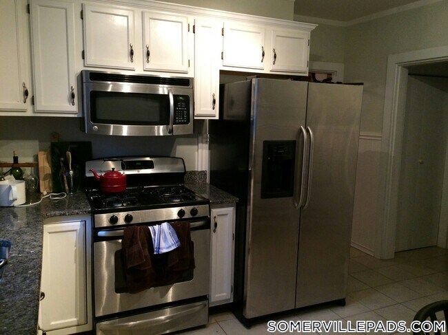 Foto del edificio - 10 Evergreen Ave