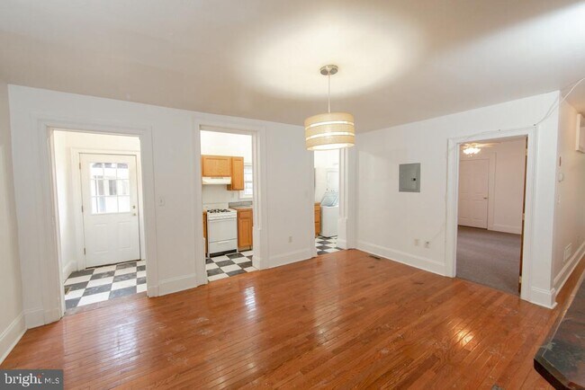 Foto del edificio - 221 S Walnut St