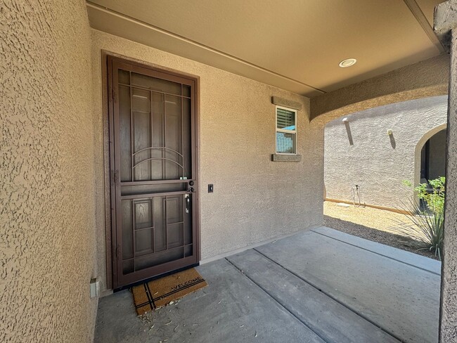 Foto del edificio - 4 BEDROOM HOME IN COLDWATER RANCH