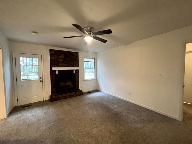 Foto del edificio - 9416 Gooden Dr