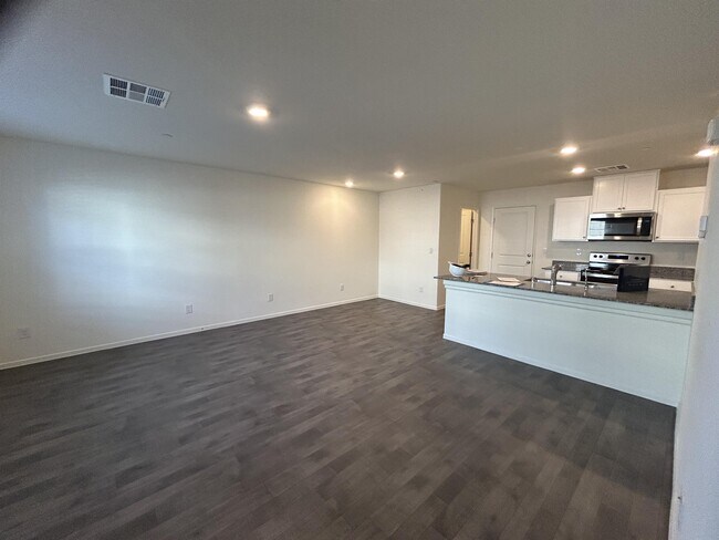 Foto del edificio - 342 Pacific Sparrow Avenue