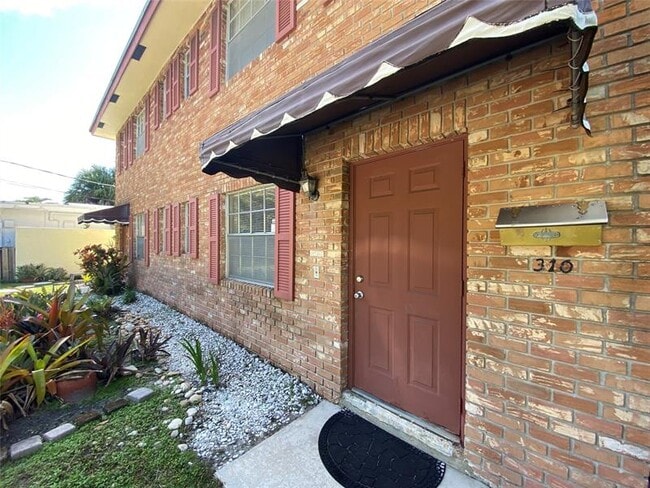 Foto del edificio - 310 SW 11th Ct