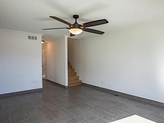 Building Photo - 2100 Oakcrest Cir