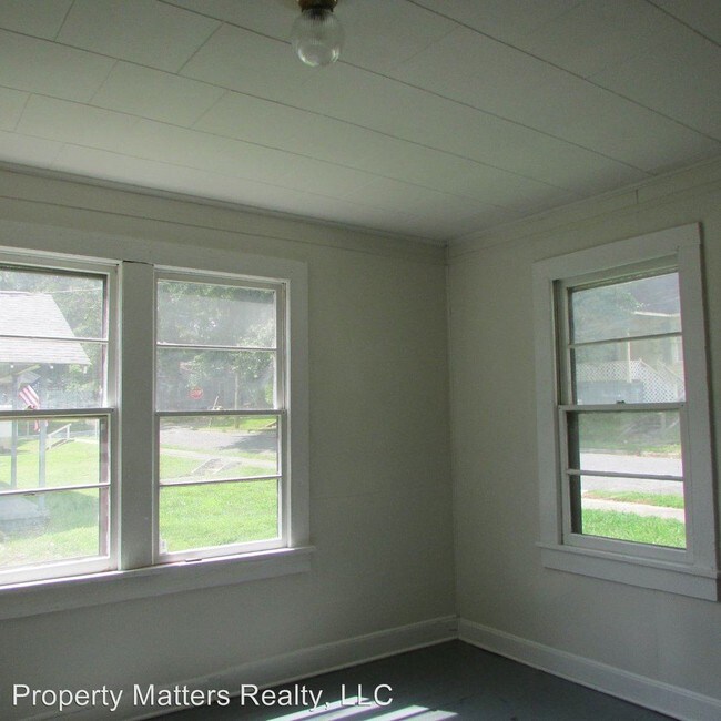 Building Photo - 2 br, 1 bath House - 108 Dean Street