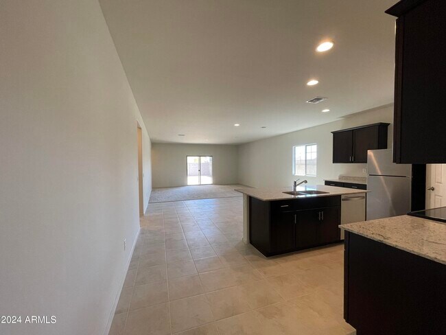 Foto del edificio - 4819 S 109th Ave