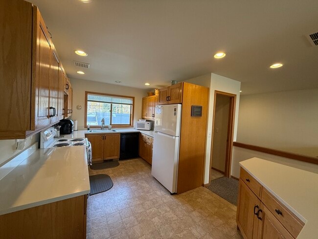 Foto del edificio - 217 E Pkwy Dr