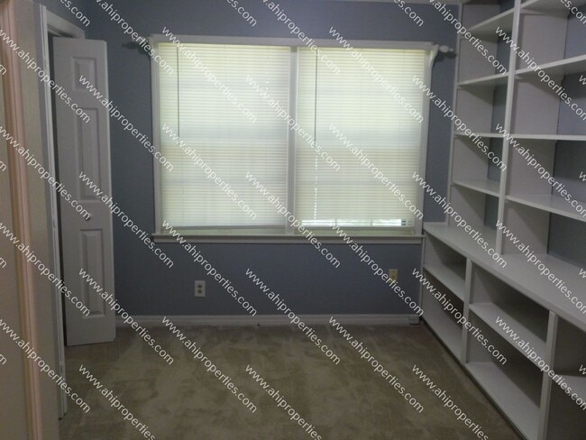 Building Photo - 11313 Mountain Crest Dr SE