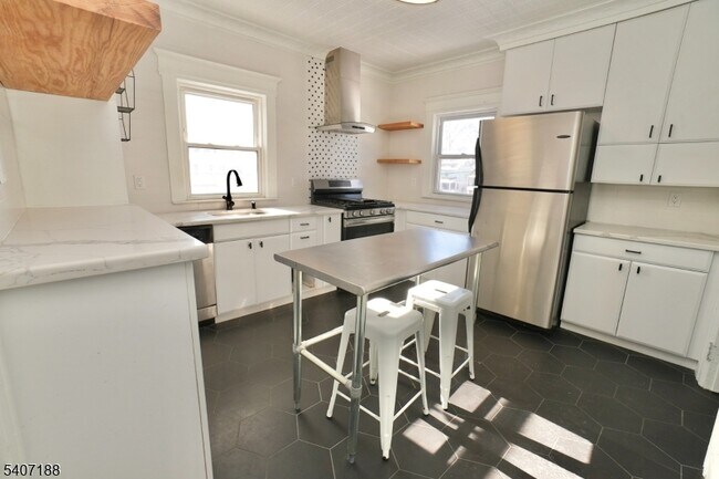 Building Photo - 1 Bell St