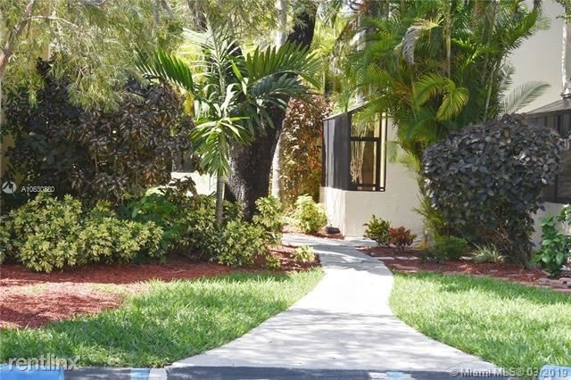 Primary Photo - 1 br, 1 bath Condo - LAKEWOOD VILLAS CONDO