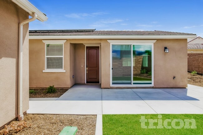 Building Photo - 1735 Lorraine Dr