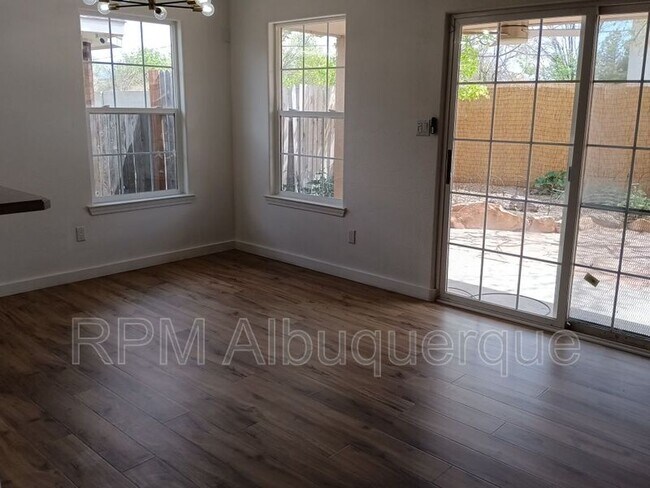 Foto del edificio - 6620 Evesham Rd NW