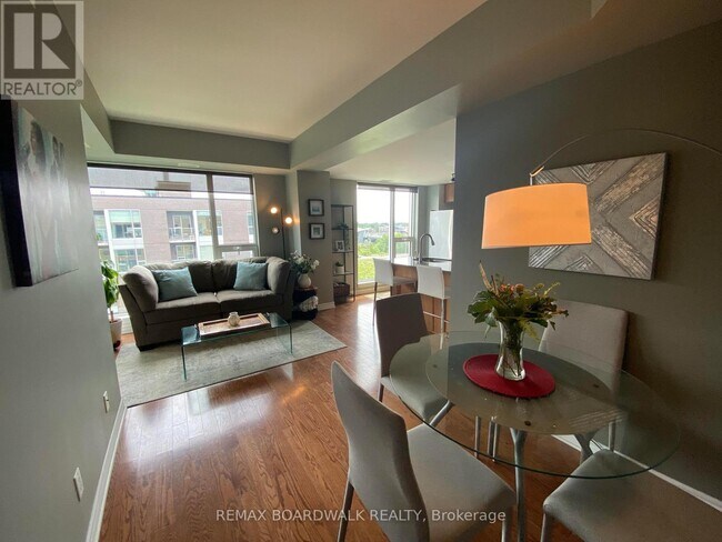 Photo du bâtiment - 250 Lett St