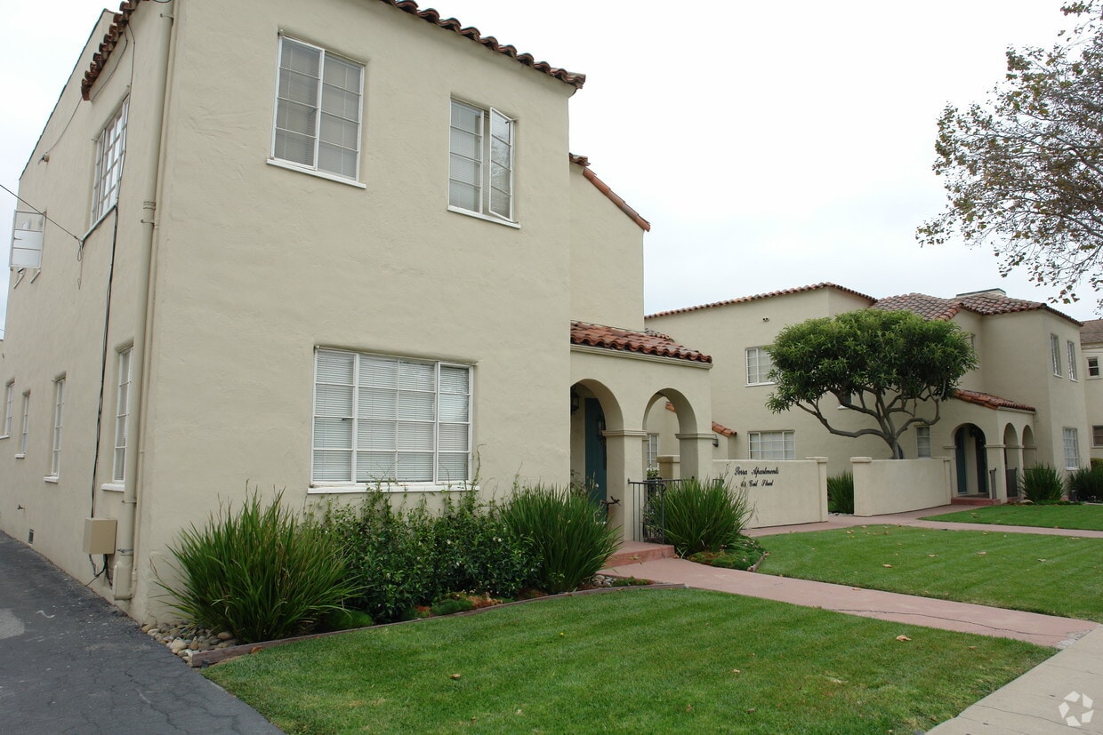 Primary Photo - Serra Apartments