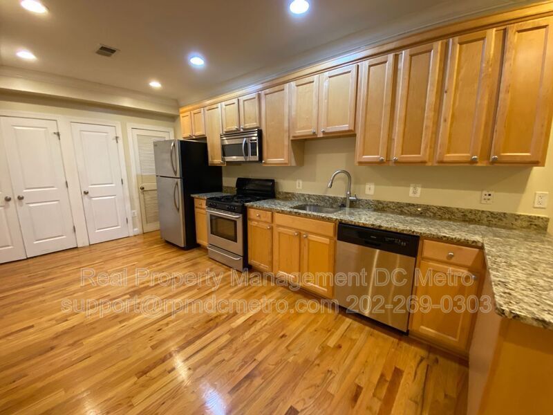 Primary Photo - 1372 Randolph St NW