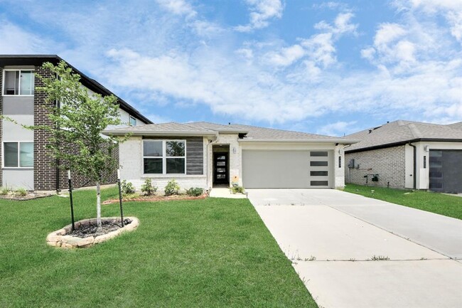 Foto del edificio - 7007 Fleetwood Crescent Wy