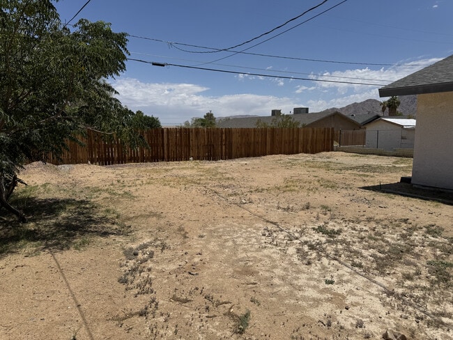 Building Photo - 6135 Mojave Ave