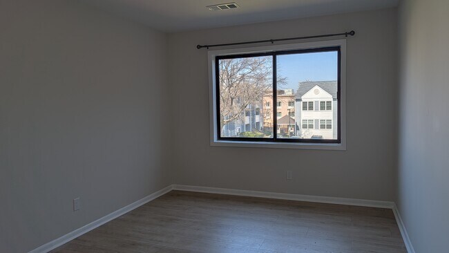 Foto del edificio - 6431 Richmond Hwy