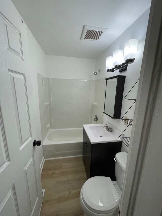 Foto del edificio - 630 Hagerer St