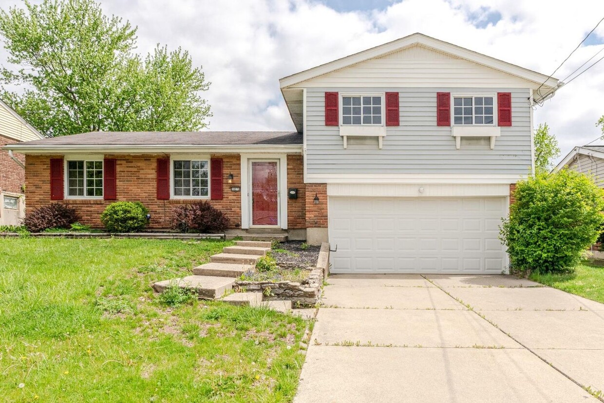 Foto principal - Beautiful Tri Level in Colerain, 3 beds, 1...