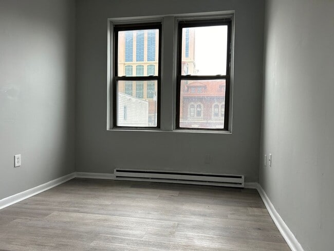 Foto del edificio - Newly Renovated--1 Bedroom Apartment Locat...
