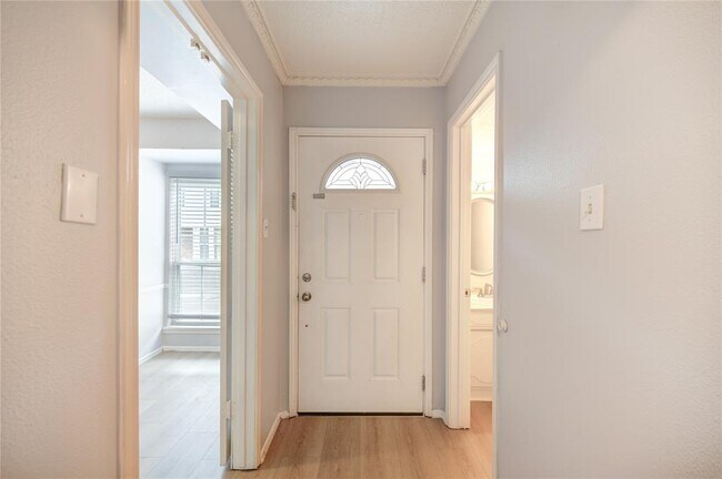 Foto del edificio - 378 N Post Oak Ln