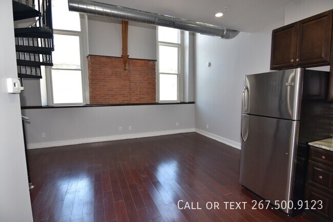 Foto del edificio - 1236 E Columbia Ave