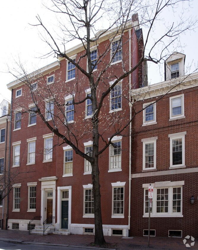 Building Photo - 260 S 4th St