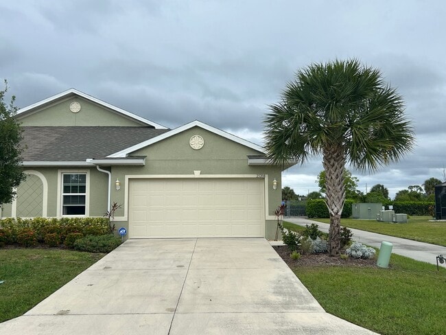 Building Photo - 25208 E Lenox Cir