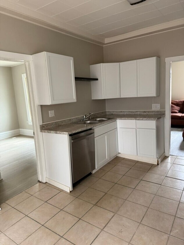 Foto principal - 642 Arlington St
