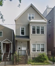 Building Photo - 2522 W Cortland St