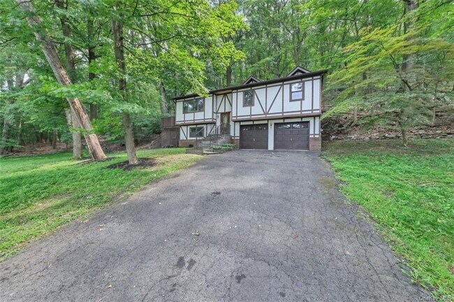 Foto del edificio - 216 Woodcock Mountain Rd