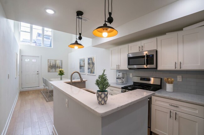 Foto del edificio - Two Bed Brewerytown Home