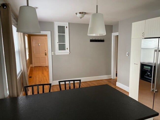 Building Photo - Coming Soon!!   Lovely 2 Bedroom House Clo...