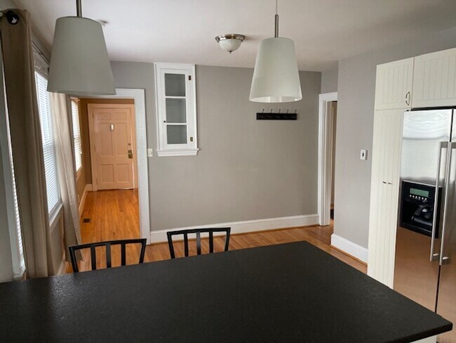 Foto del edificio - Coming Soon!!   Lovely 2 Bedroom House Clo...