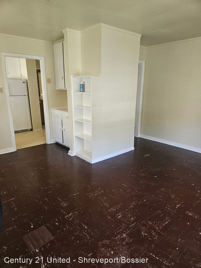 Building Photo - 2 br, 1 bath House - 2647 Olive St.