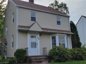 Building Photo - 851 E 232nd St