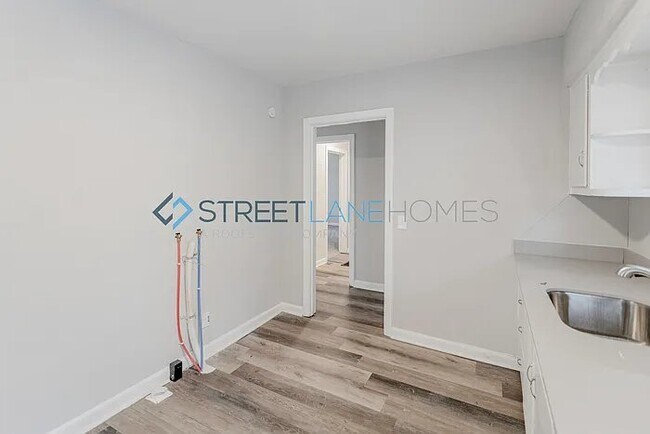 Building Photo - 4202 16th Ave