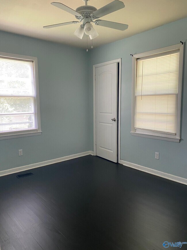 Foto del edificio - 4206 Irondale Dr NW