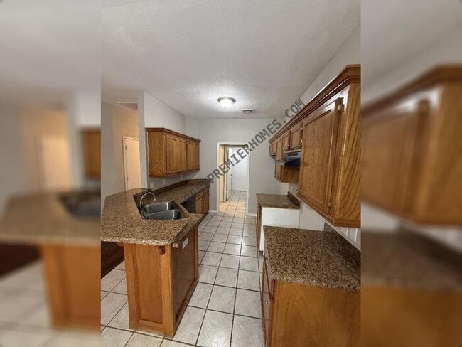 Foto del edificio - 325 W Strasburg Way